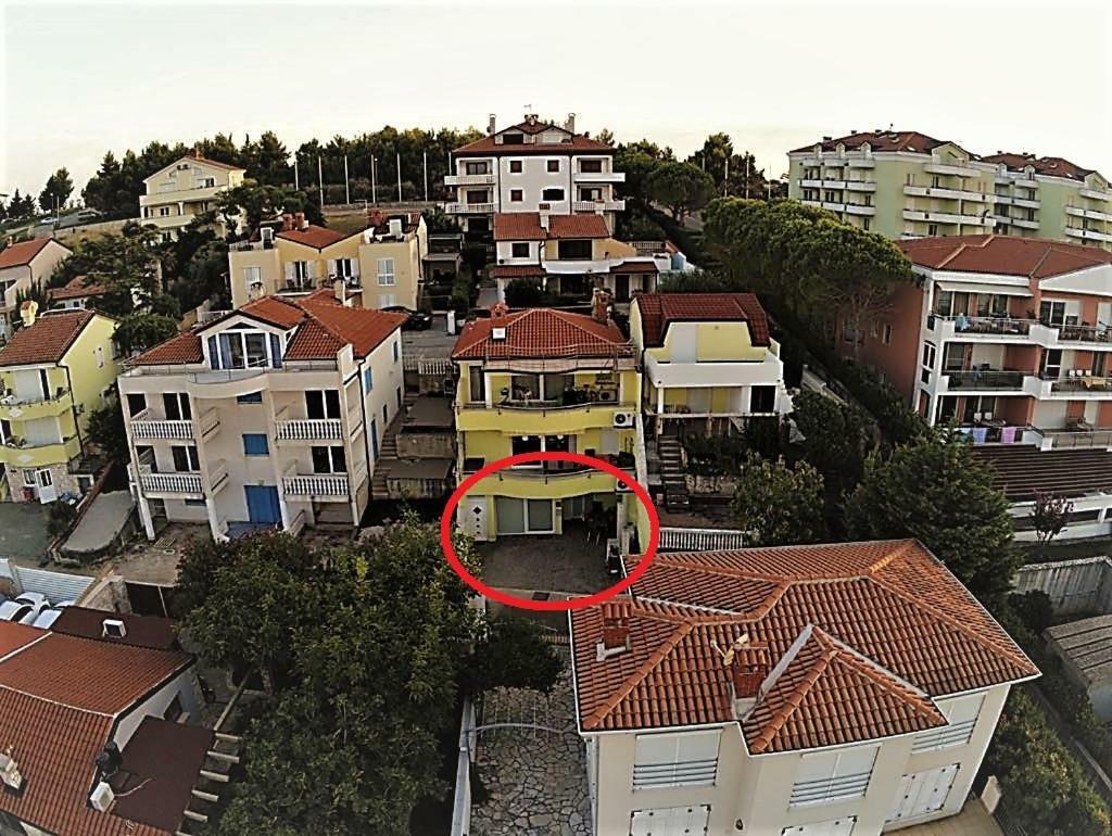 Apartment Katarina Crveni Vrh Exterior photo